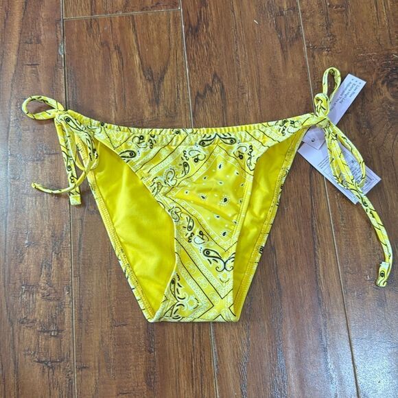 * NWT Wild Fable XS (0-2) Yellow Bandana Side-Tie Extra High Leg Bikini Bottom - Picture 2 of 8